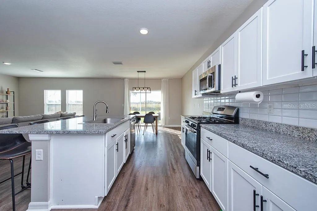 14617 Brumby Ridge Ave #NA - Photo 7 of 20
