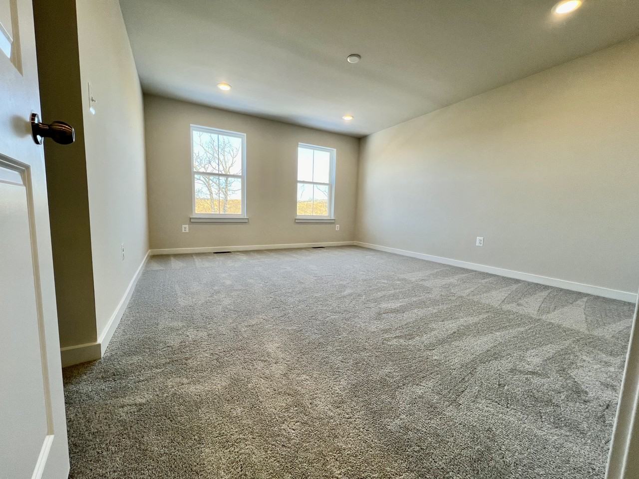 28 Shamrock Cir #28 - Photo 2 of 20