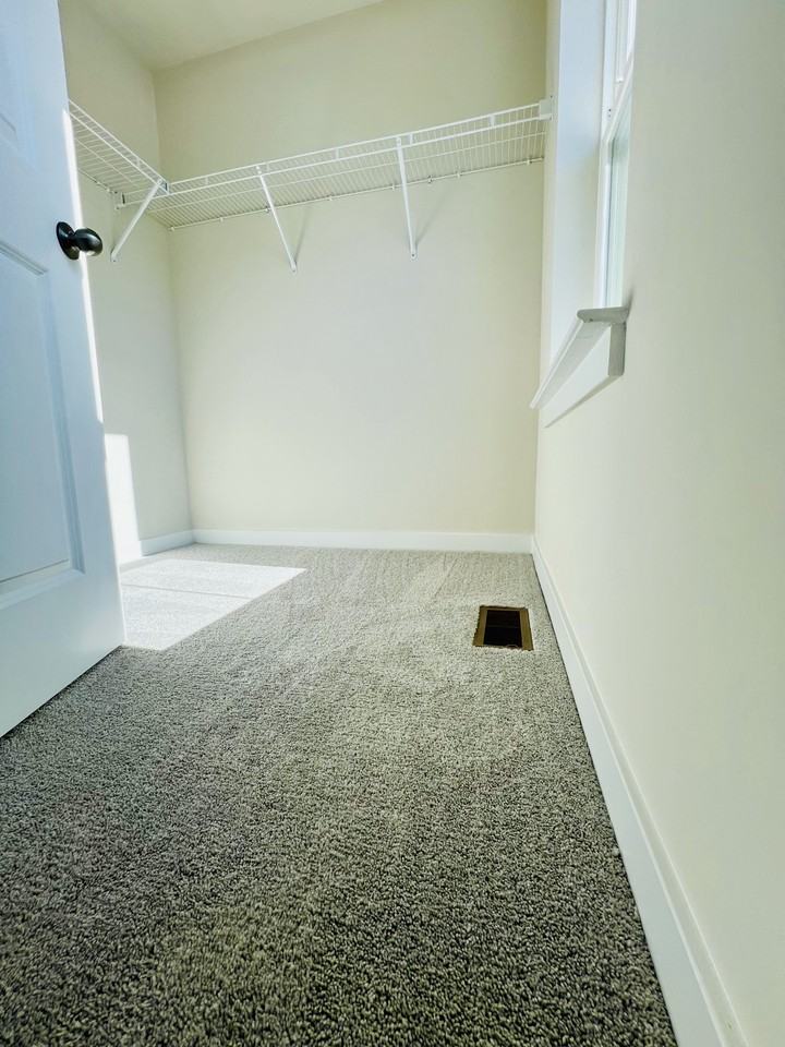 28 Shamrock Cir #28 - Photo 5 of 20