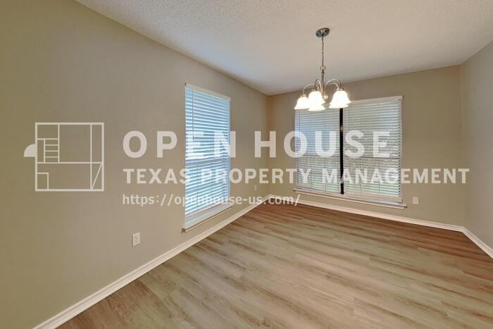 2621 Primrose Ln - Photo 7 of 20