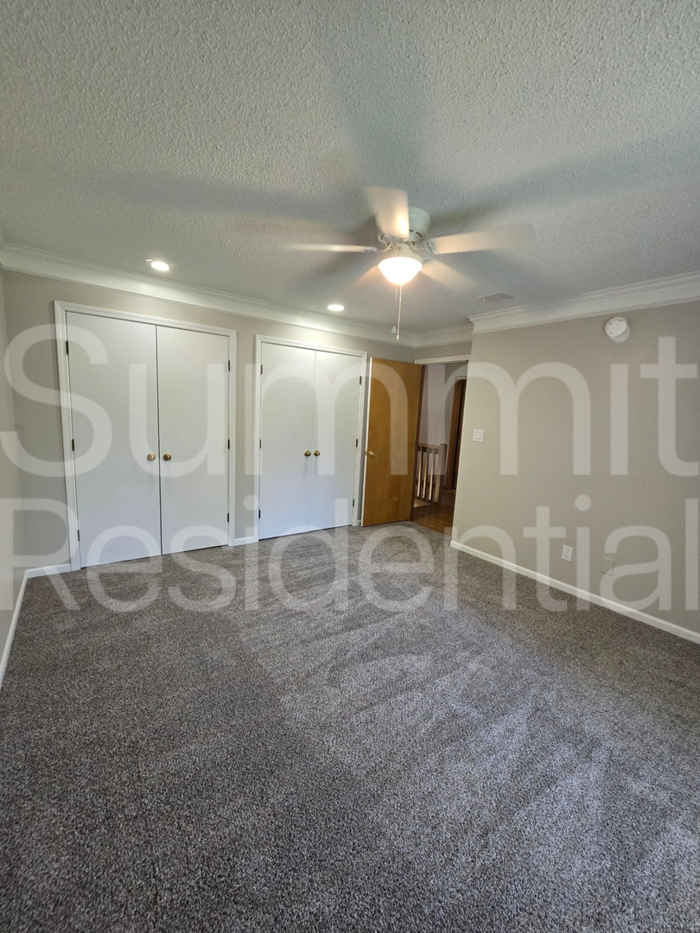 6636 W 152nd St - Photo 5 of 16