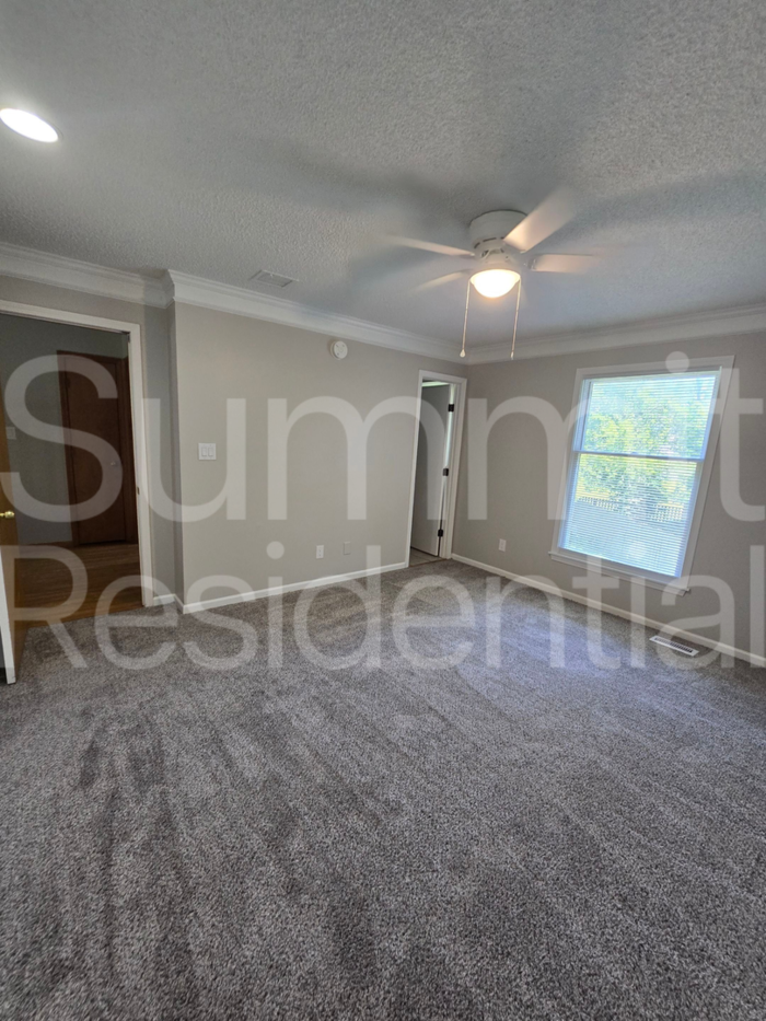 6636 W 152nd St - Photo 6 of 16