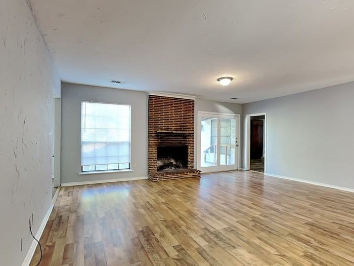 2621 Saturn Rd - Photo 4 of 17