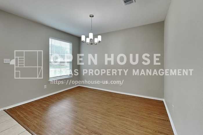 7908 Swan Park Dr - Photo 5 of 20