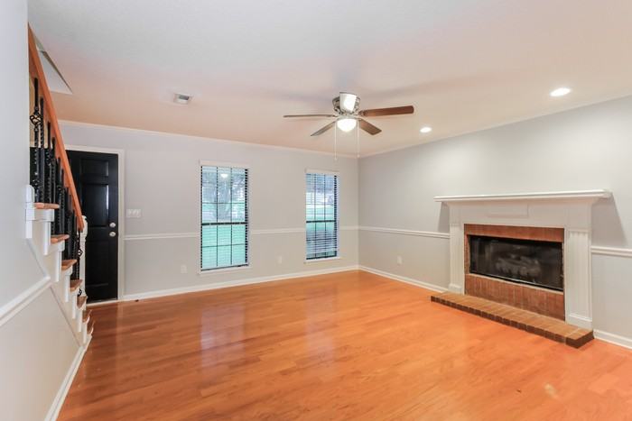 4697 Crawford Ct - Photo 5 of 13