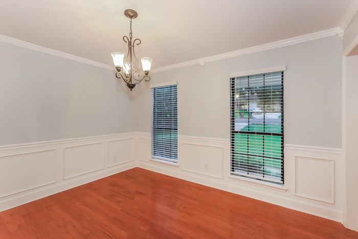 4697 Crawford Ct - Photo 6 of 13