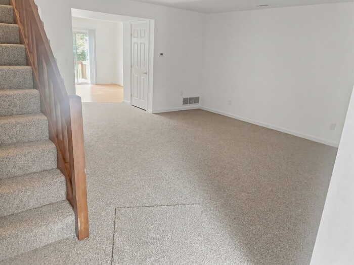 5302 Country Club Ln - Photo 3 of 19