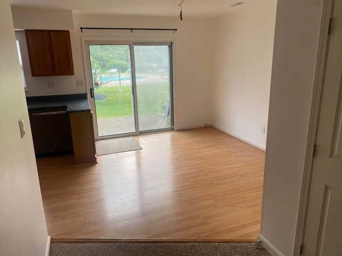 5302 Country Club Ln - Photo 4 of 19