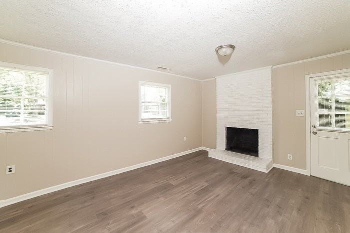 711 Shellhabour Blvd - Photo 6 of 14