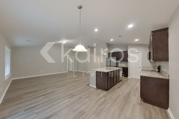 102 Bluff Rd - Photo 7 of 24