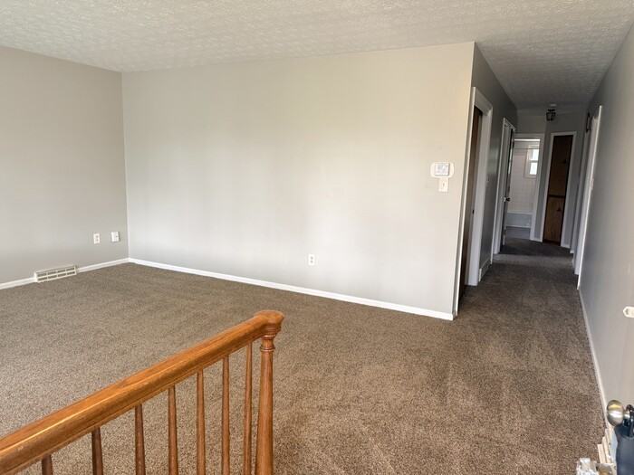 1862 Hampstead Dr - Photo 2 of 23
