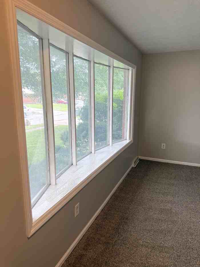 1862 Hampstead Dr - Photo 4 of 23