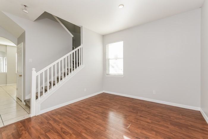 4571 Capital Blvd - Photo 6 of 21