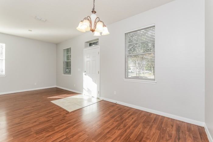 4571 Capital Blvd - Photo 7 of 21