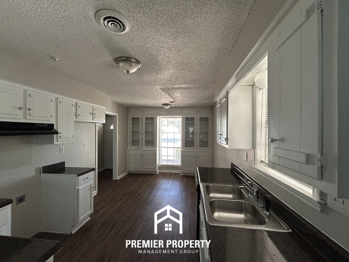 3880 Hilltop Dr - Photo 5 of 18