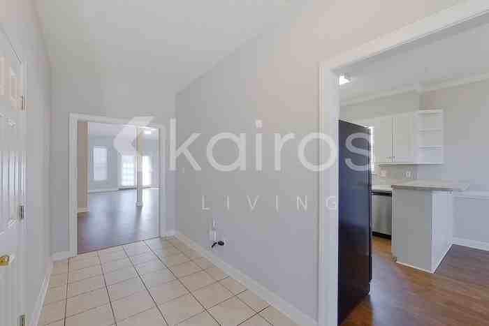428 Keeling Ln - Photo 2 of 28