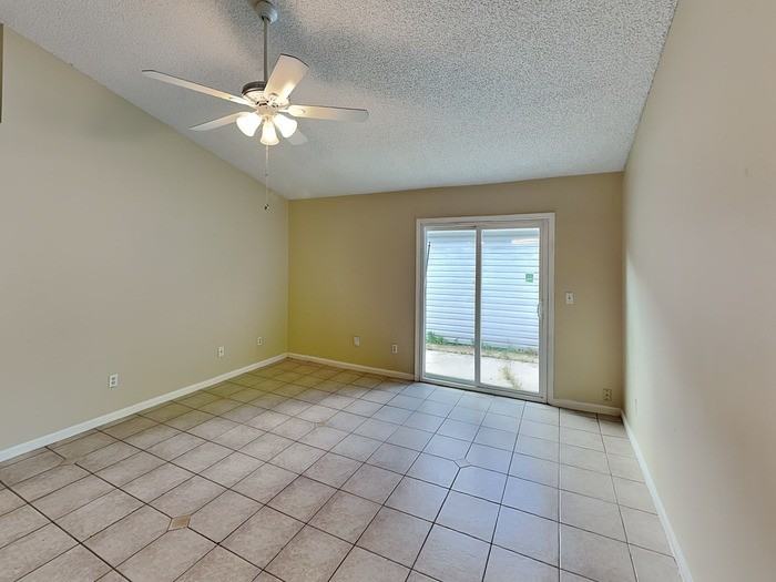 1883 Mackenzie Ct S - Photo 5 of 17