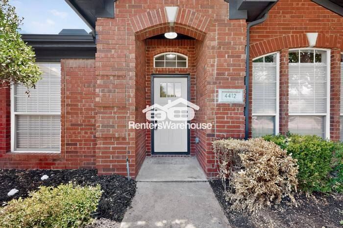 4412 Fox Meadows Ln - Photo 5 of 46