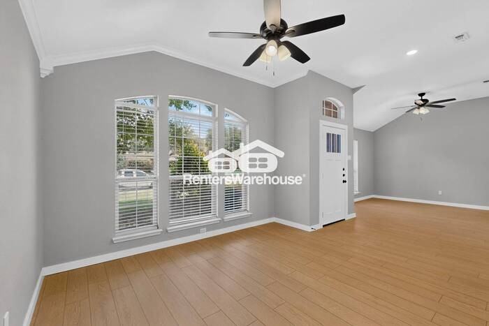 4412 Fox Meadows Ln - Photo 6 of 46