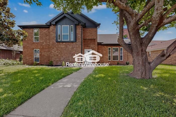 8008 Cornell Dr - Photo 2 of 44