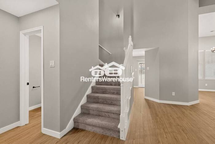 8008 Cornell Dr - Photo 6 of 44