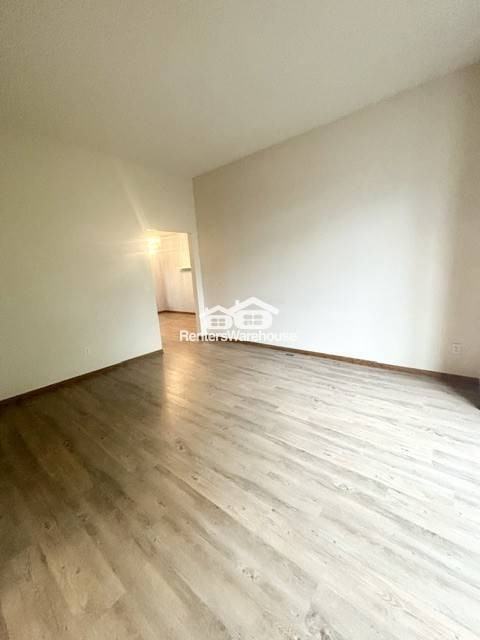 1405 8th Ave N - Photo 5 of 42