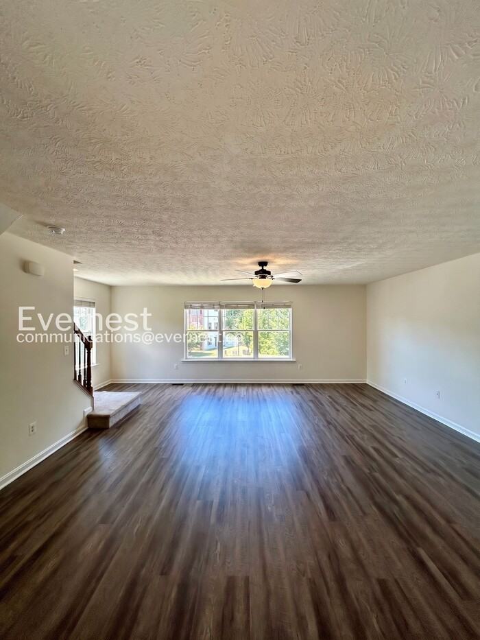 18339 Democracy Ave - Photo 6 of 30