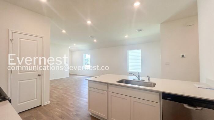 320 Santo Domingo Rd - Photo 4 of 21