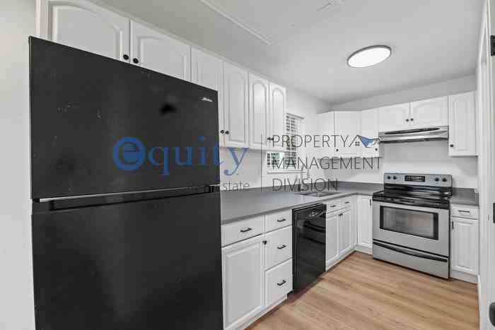 852 E Roosevelt Ave #B - Photo 4 of 16