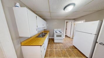 featured image of 413 1/2 W Thayer Ave