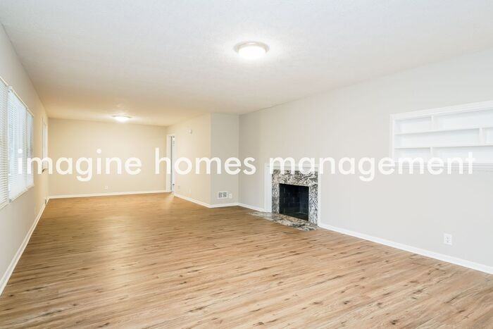 2824 Galahad Dr - Photo 4 of 19