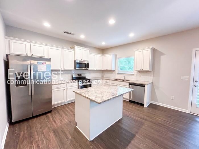131 Shoals Bridge Rd - Photo 2 of 35