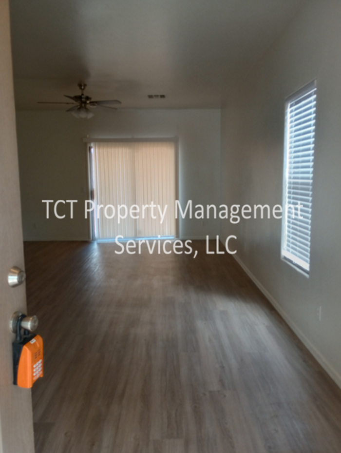 7922 W Chickasaw St - Photo 3 of 12