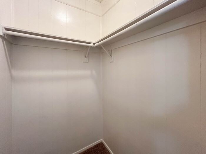 1201 Bolivar St - Photo 7 of 27