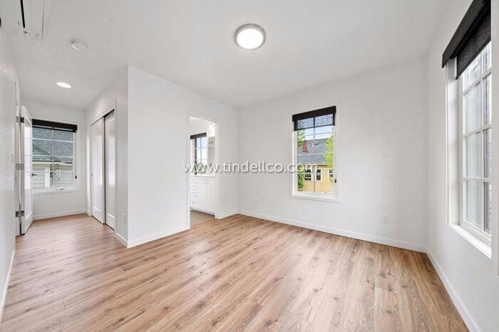 1118 Se Lincoln St - Photo 3 of 26
