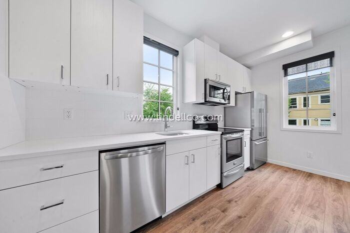 1118 Se Lincoln St - Photo 4 of 26