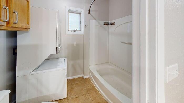 502 N 26th St - Photo 2 of 15