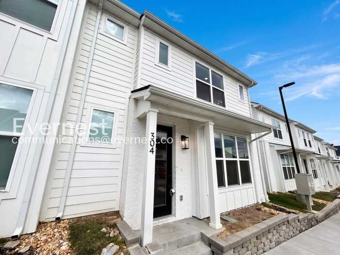 304 Jeffries Way - Photo 2 of 24