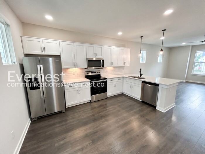 304 Jeffries Way - Photo 7 of 24