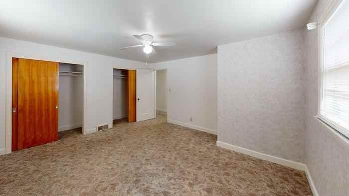 310 S 12th St - Photo 7 of 11