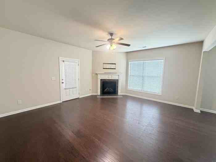 5230 Brierstone Dr - Photo 3 of 21