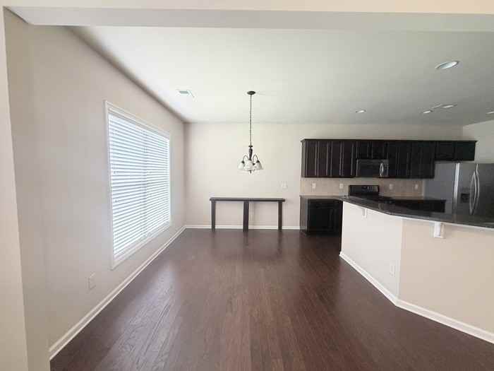 5230 Brierstone Dr - Photo 4 of 21