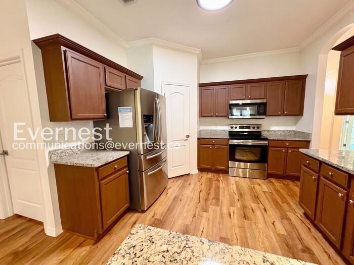 13829 Sunshowers Cir - Photo 2 of 31
