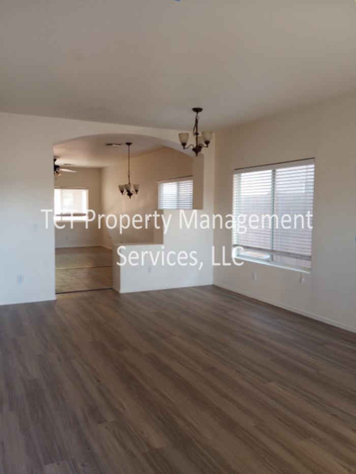 11622 W Washington St - Photo 2 of 11