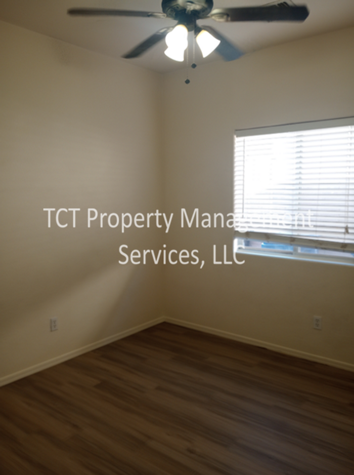 11622 W Washington St - Photo 4 of 11