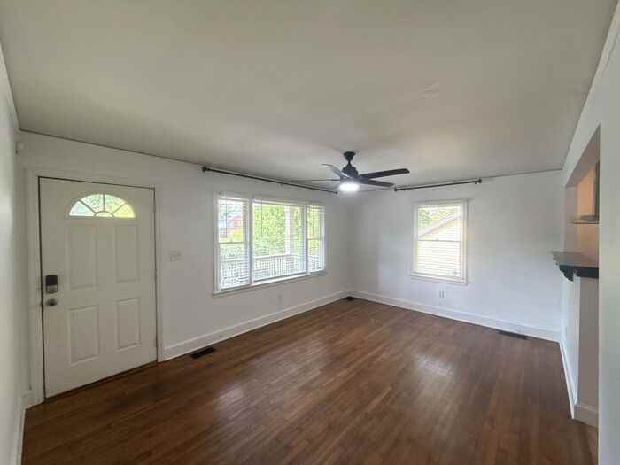 526 W Kingston Ave - Photo 2 of 16