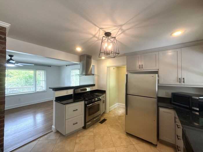 526 W Kingston Ave - Photo 6 of 16