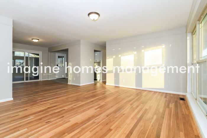 732 Fairborn Rd - Photo 6 of 22