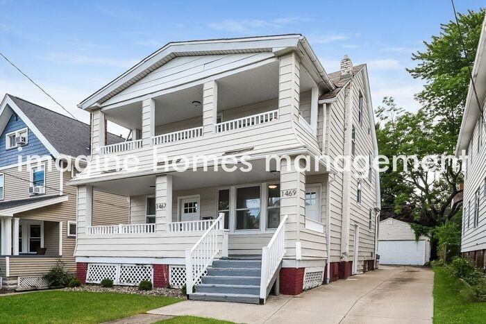 1469 Lakeland Ave - Photo 4 of 18