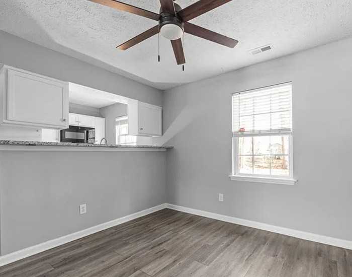 3109 Ebony Ct - Photo 2 of 9